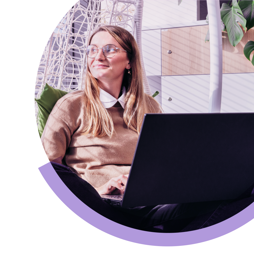 career banner general desktop circle image