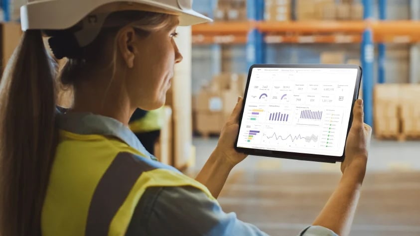 What You Need To Know Before Developing a Warehouse KPI Dashboard
